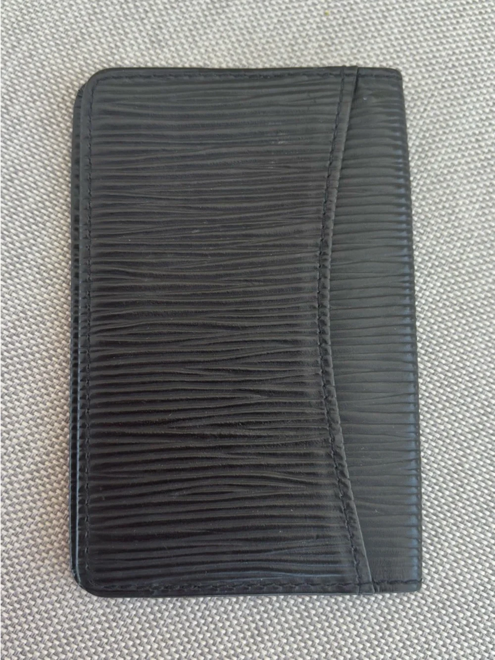 Like‎ New! Authentic Louis Vuitton Epi Leather Bifold Black